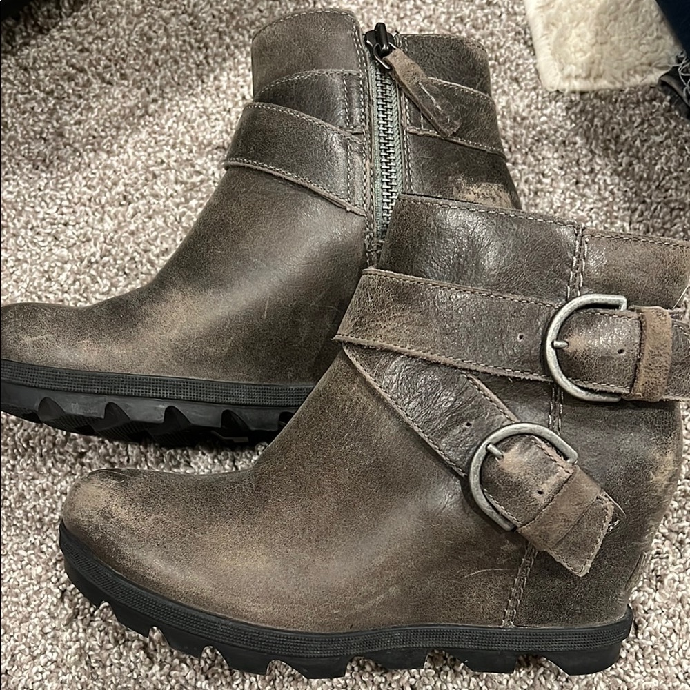 Sorel Brown Ankle Boots with Buckle Straps and Durable Sole